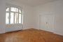 Stilvoll sanierte Altbauwohnung mit modernem Komfort...im Herzen von Schwabing! - Große Zimmer mit Atelierfenster