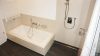 NEUBAU - ERSTBEZUG: Ruhige und sonnige Wohnung in kleiner Wohnanlage - stufenfrei erreichbar - Dusche und Badewanne