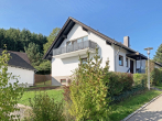 ***Landleben mit städtischer Nähe genießen....Großzügiges Zweifamilienhaus mit viel Platz*** - Gebäude mit Garten