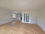 Ruhige Doppelhaushälfte mit Pool *** TOP LAGE Nähe Airbus und Campus - Offenes Wohn-Esszimmer
