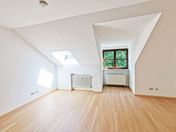 Gemütliche Single-Wohnung im Dachgeschoss…, 82024 Taufkirchen, Dachgeschosswohnung