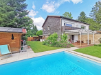 Ruhige Doppelhaushälfte mit überdachter Terrasse und eigenem Pool.... - Doppelhaushälfte mit Pool