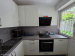Helle Erdgeschosswohnung im Grünen in Taufkirchen - Helle Küche mit Einbauküche