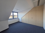 Zentral...Repräsentativ...Sichtbar....IHR NEUER STANDORT IN UNTERHACHING! - Zellenbüro im Dachgeschoss
