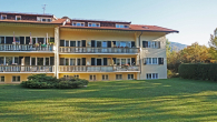 Gemütliche Maisonette-Wohnung in Weissach - Wohngebäude mit Balkon