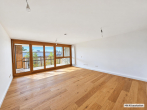ERSTBEZUG: Designstudio mit traumhaftem Westbalkon und separater Küche - Wohnbereich - v2