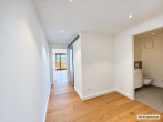 ERSTBEZUG: Designstudio mit traumhaftem Westbalkon und separater Küche - Flur (3) - v2