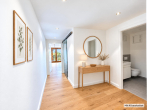 ERSTBEZUG: Designstudio mit traumhaftem Westbalkon und separater Küche - Flur