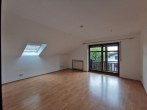 Gemütliche Single-Wohnung im Dachgeschoss... - Wohnzimmer