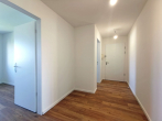 Immobilien-T-raum: Blick über Münchens Dächer... - Geräumiger Flur