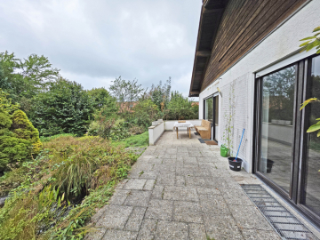 Erwecken Sie dieses bezugsfreie Einfamilienhaus aus seinem Dornröschenschlaf…., 82319 Starnberg / Hadorf, Einfamilienhaus